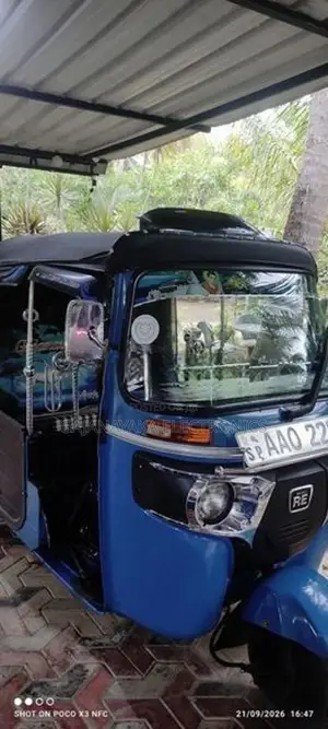 Bajaj RE 2014