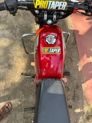 Hero CD 100 2003
