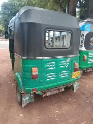 Bajaj RE 2013