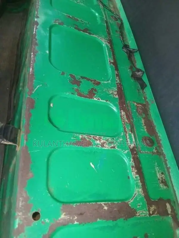 Bajaj RE 2013