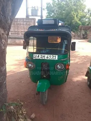Bajaj RE 2013