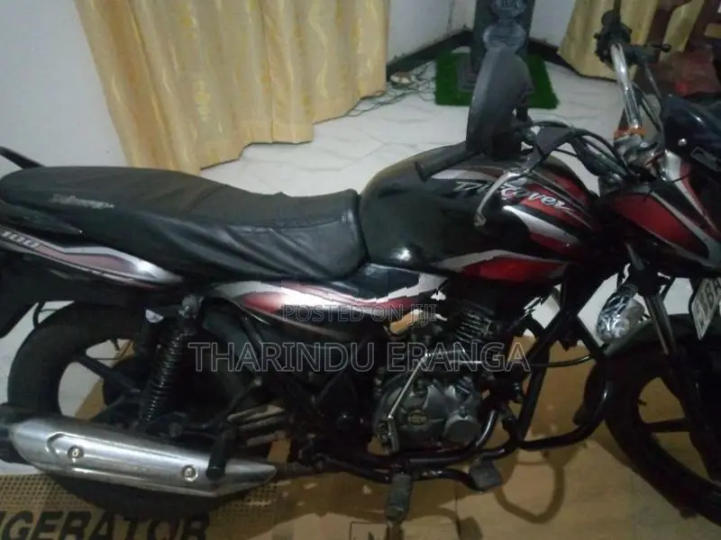 Bajaj Discover 2013