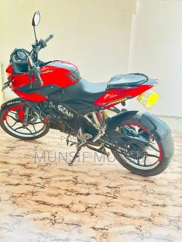 Bajaj Pulsar AS 150 2015