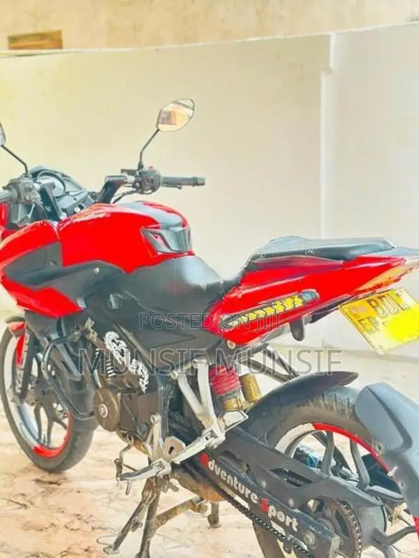 Bajaj Pulsar AS 150 2015
