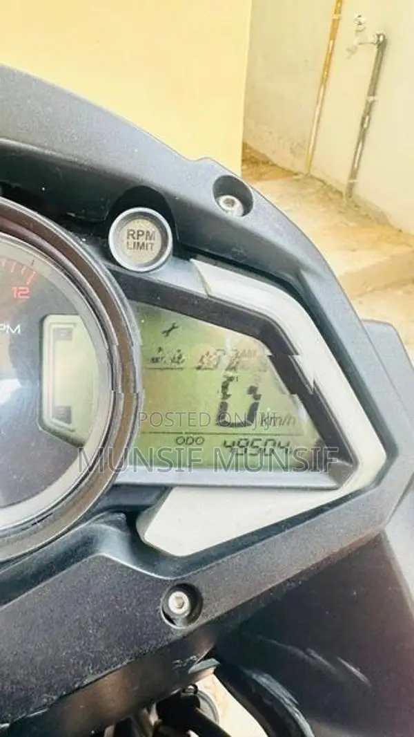 Bajaj Pulsar AS 150 2015