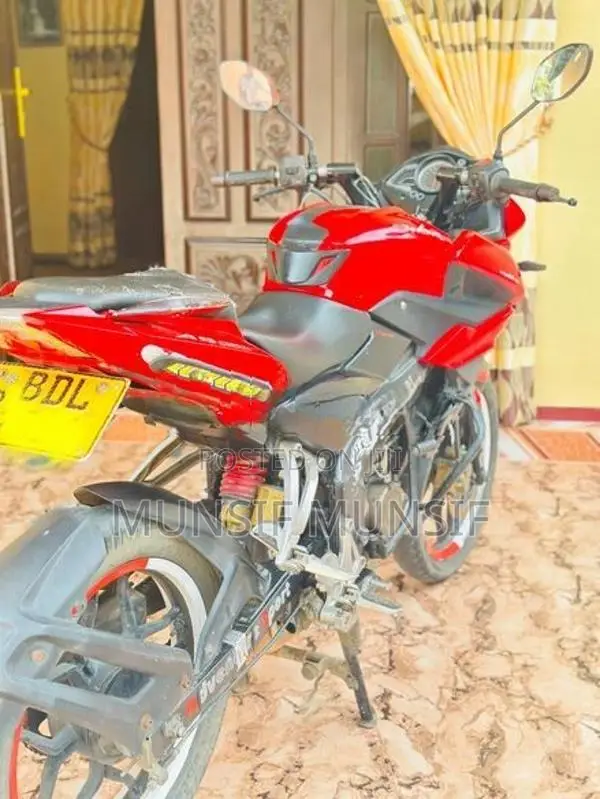 Bajaj Pulsar AS 150 2015