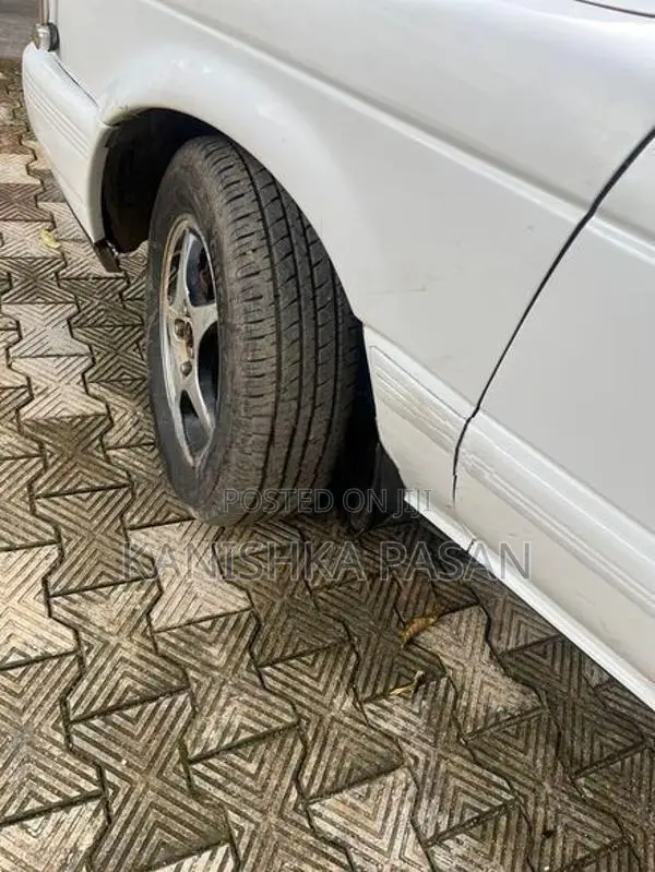 Nissan Sunny Super Saloon 1990