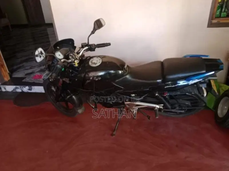 Bajaj Pulsar 200 2008
