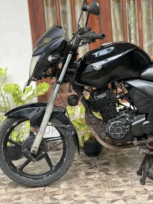 Yamaha SZR 2011
