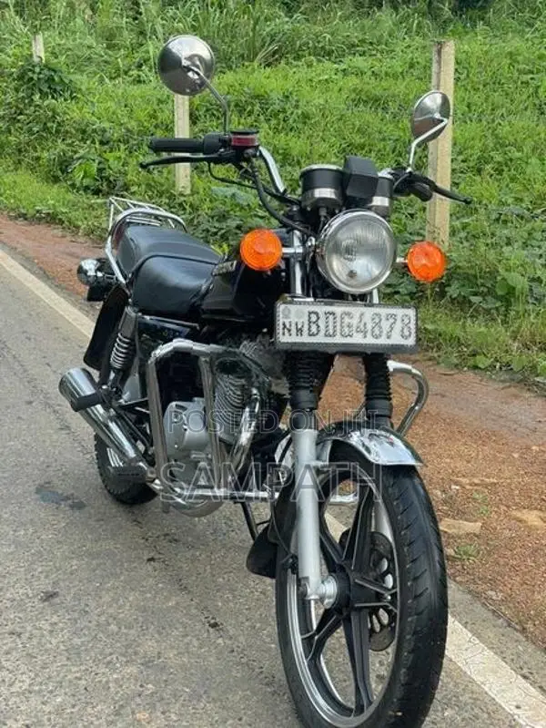 Suzuki GN 125 H 2015