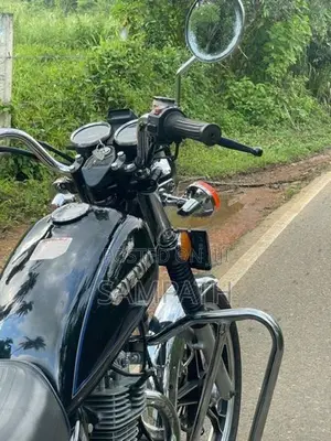 Suzuki GN 125 H 2015