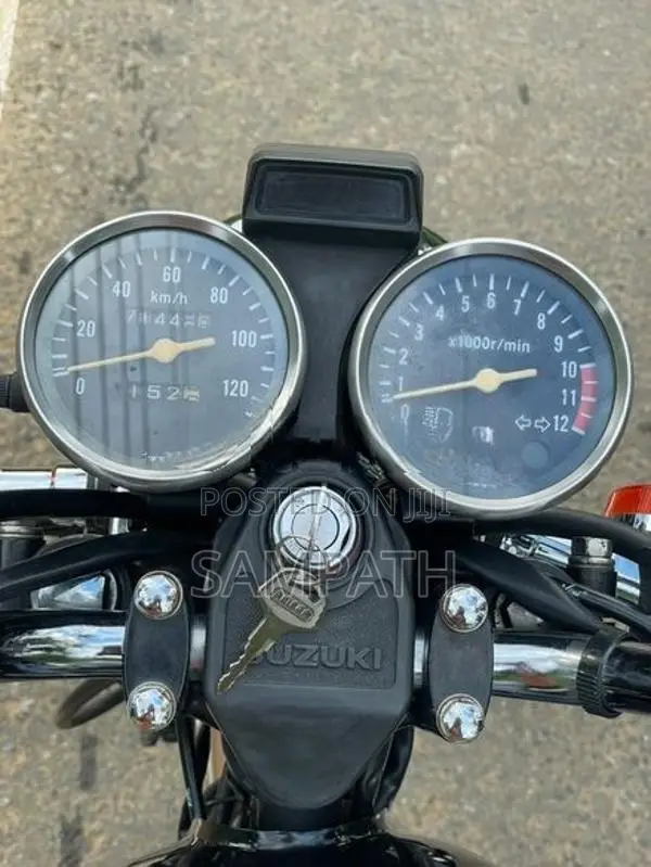 Suzuki GN 125 H 2015