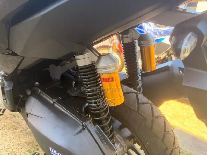 Honda ADV 160 2025