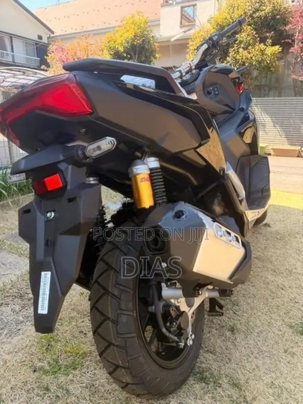Honda ADV 160 2025