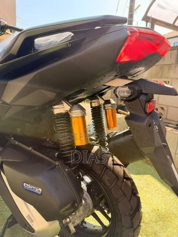 Honda ADV 160 2025