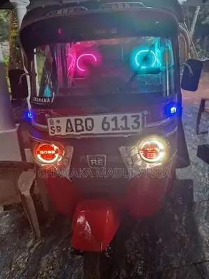 Bajaj RE 2017