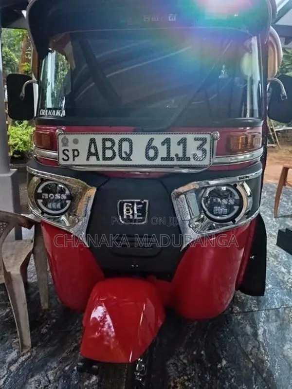 Bajaj RE 2017