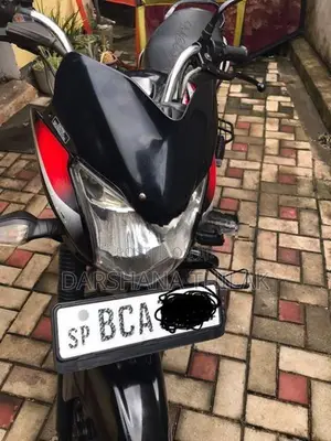 Bajaj Discover 2015