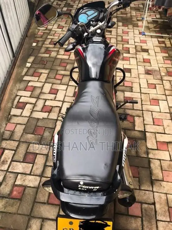 Bajaj Discover 2015