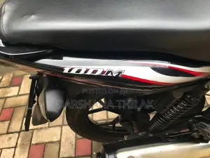 Bajaj Discover 2015