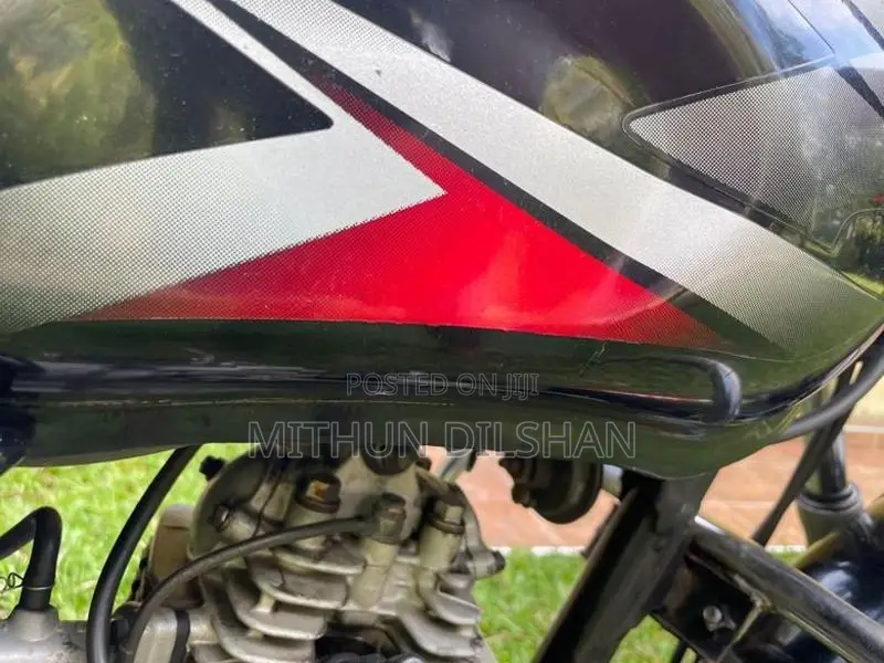 Bajaj CT100 2019