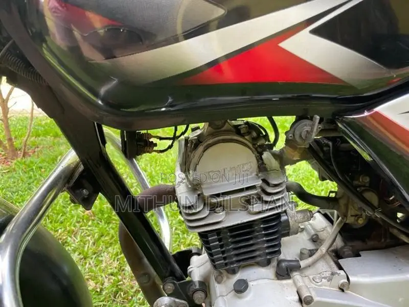 Bajaj CT100 2019