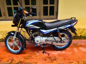 Bajaj CT100 2025