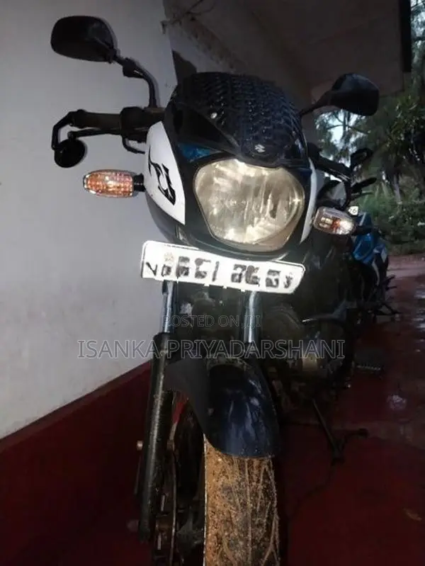 Bajaj Pulsar 150 2017