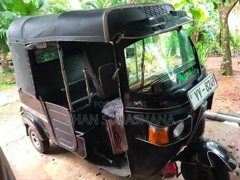Bajaj RE 2012