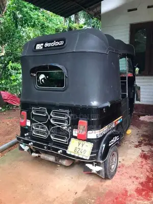 Bajaj RE 2012