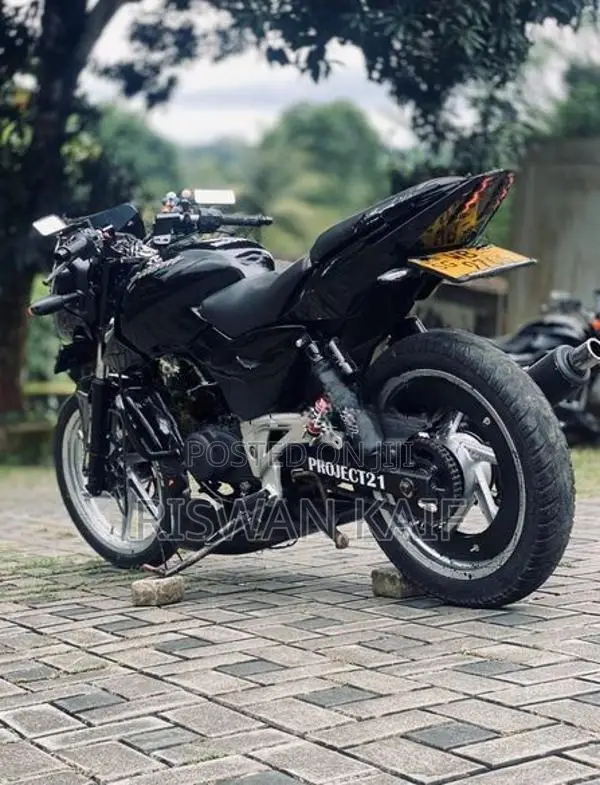 Bajaj Pulsar 180 2010