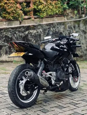Bajaj Pulsar 180 2010