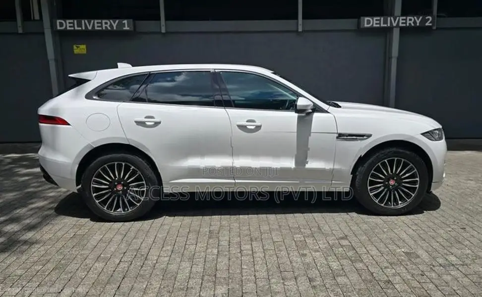 Jaguar F-Pace 2017