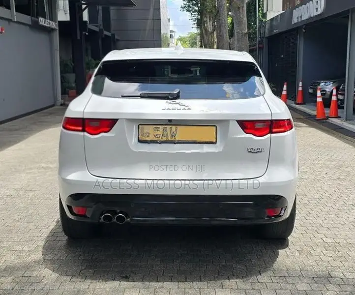 Jaguar F-Pace 2017