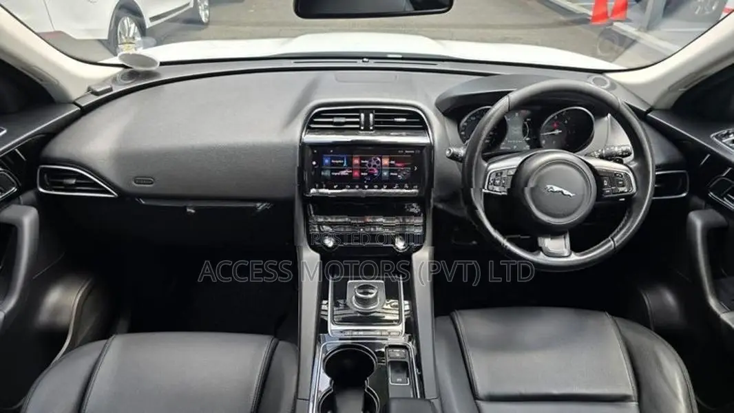 Jaguar F-Pace 2017
