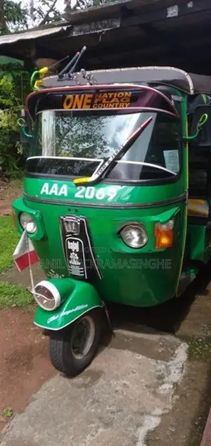 Bajaj RE AAA 2012