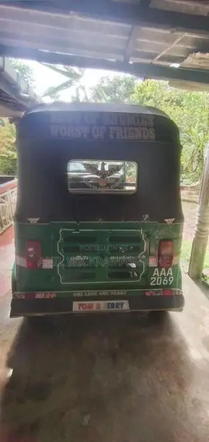 Bajaj RE AAA 2012