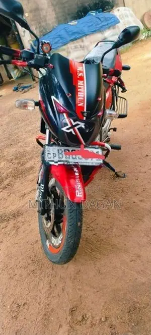 Bajaj Pulsar 150 2015