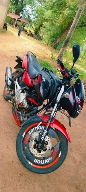 Bajaj Pulsar 150 2015