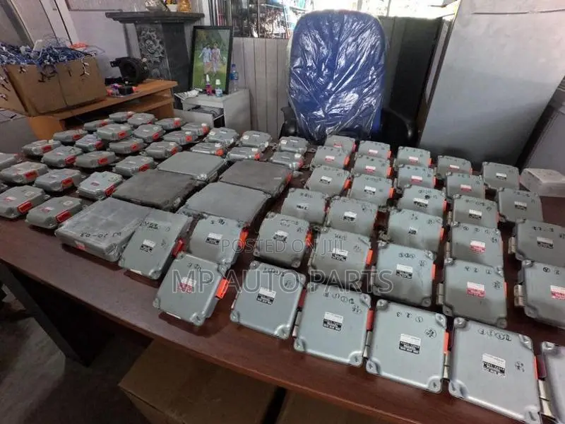 Toyota Aqua ECU unit