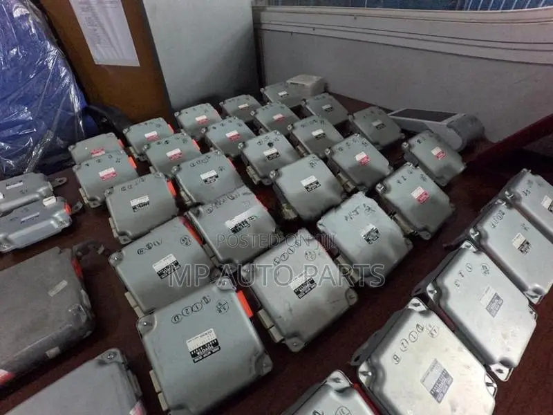 Toyota Aqua ECU unit