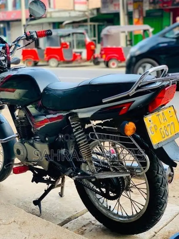 Bajaj CT100 2006