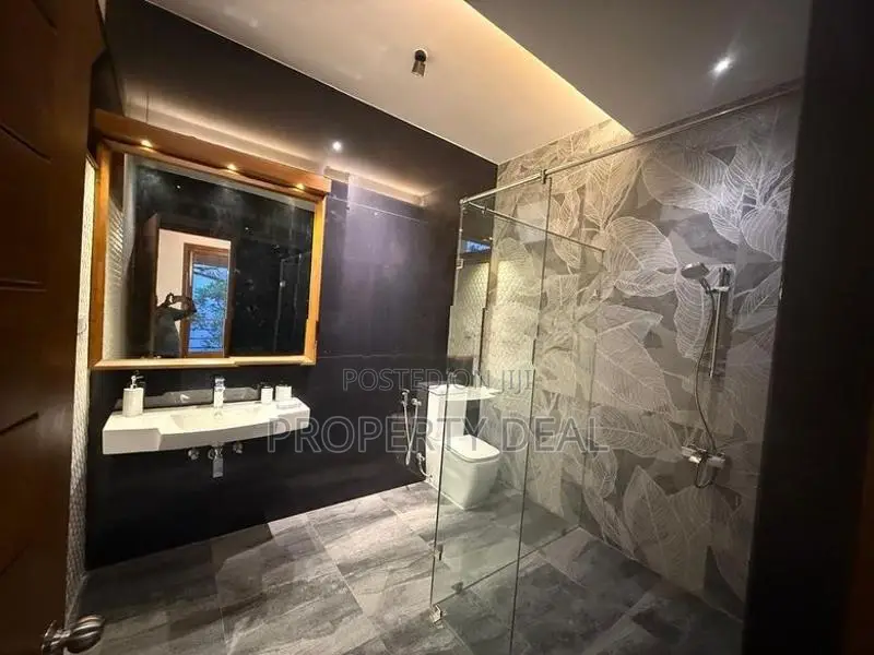 Luxury House for Sale in Battaramulla – PDH371