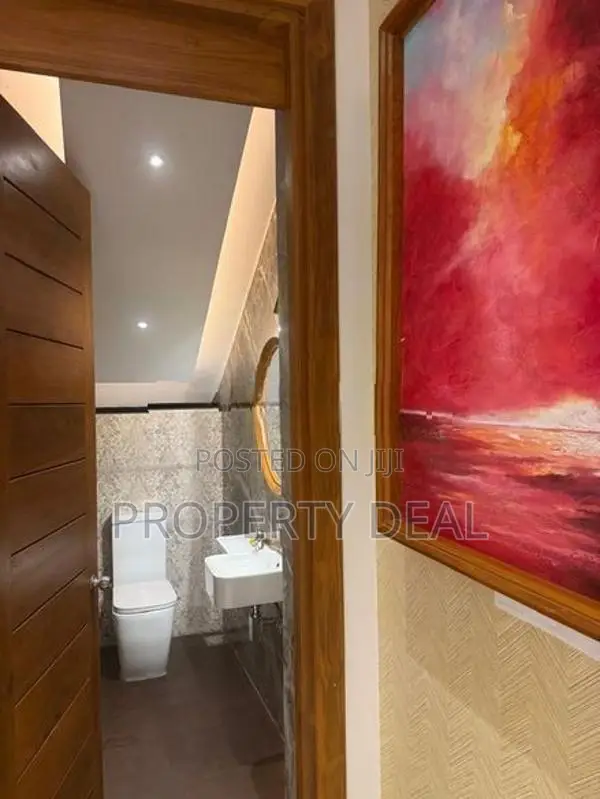Luxury House for Sale in Battaramulla – PDH371