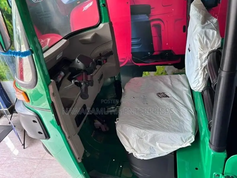 Bajaj RE 2026