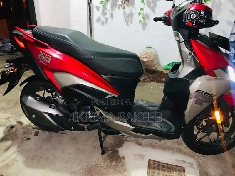 Hero XOOM 125R 2025