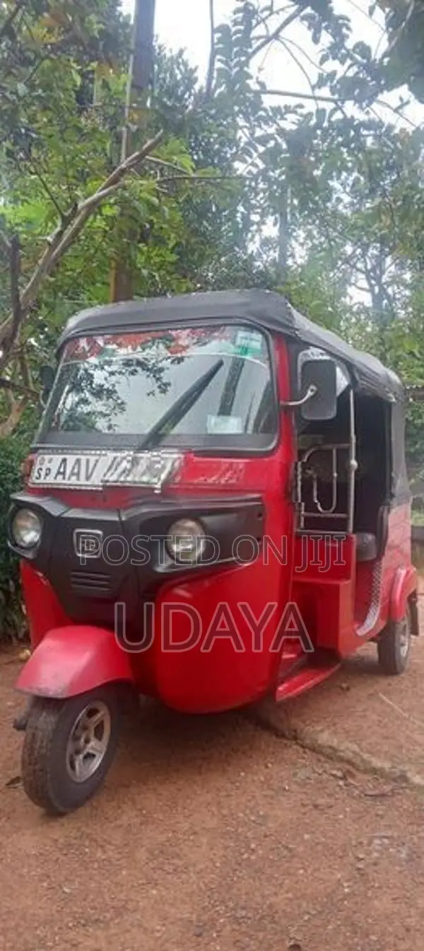 Bajaj RE 2014