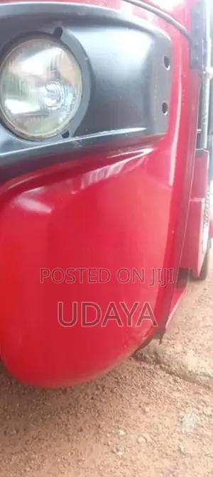 Bajaj RE 2014