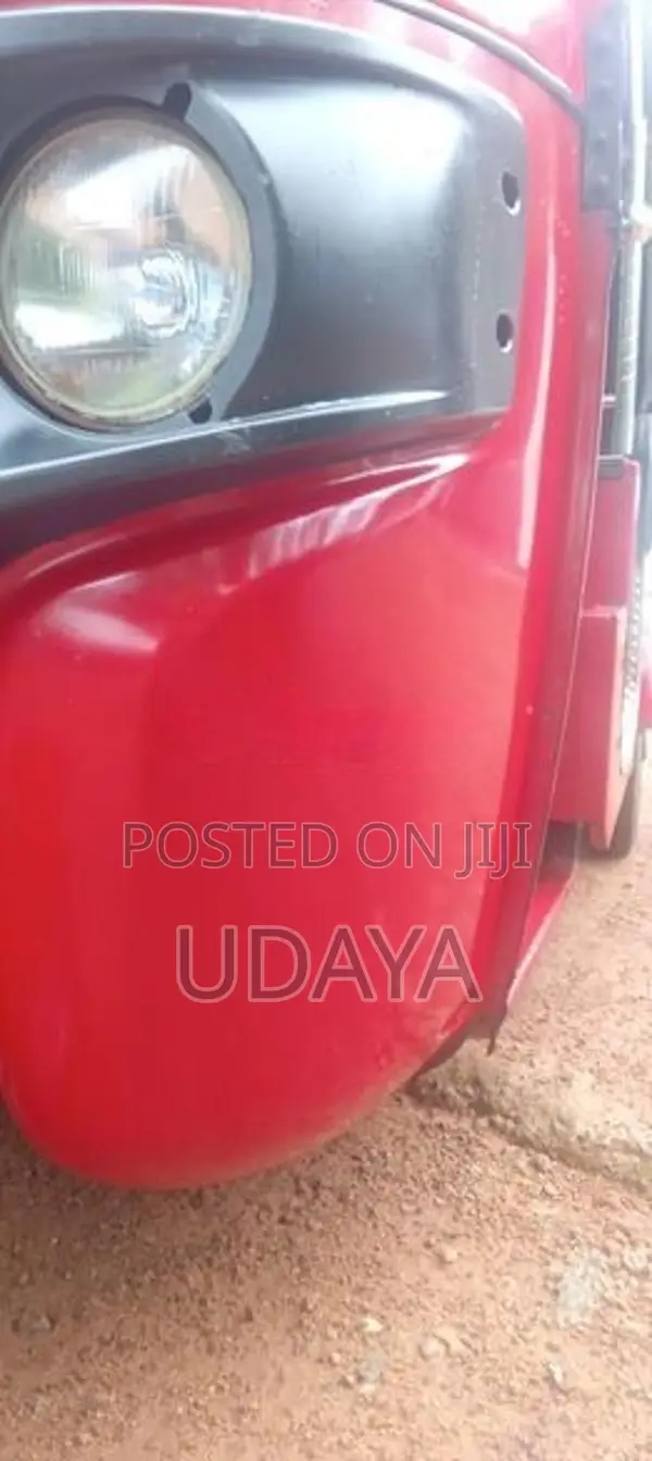 Bajaj RE 2014