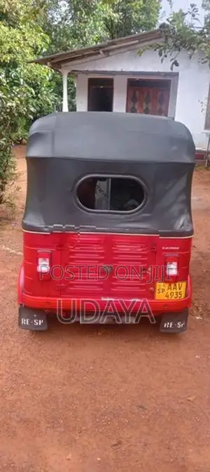 Bajaj RE 2014
